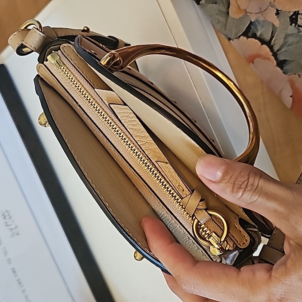CHLOÉ Pixie Round Leather Crossbody Bag AUTHENTIC - Picture 7 of 16